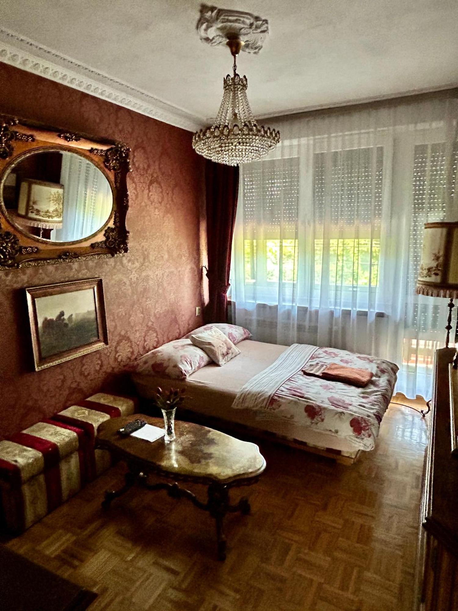 Cracow. Villa Cherubin Garden คราคูฟ ภายนอก รูปภาพ